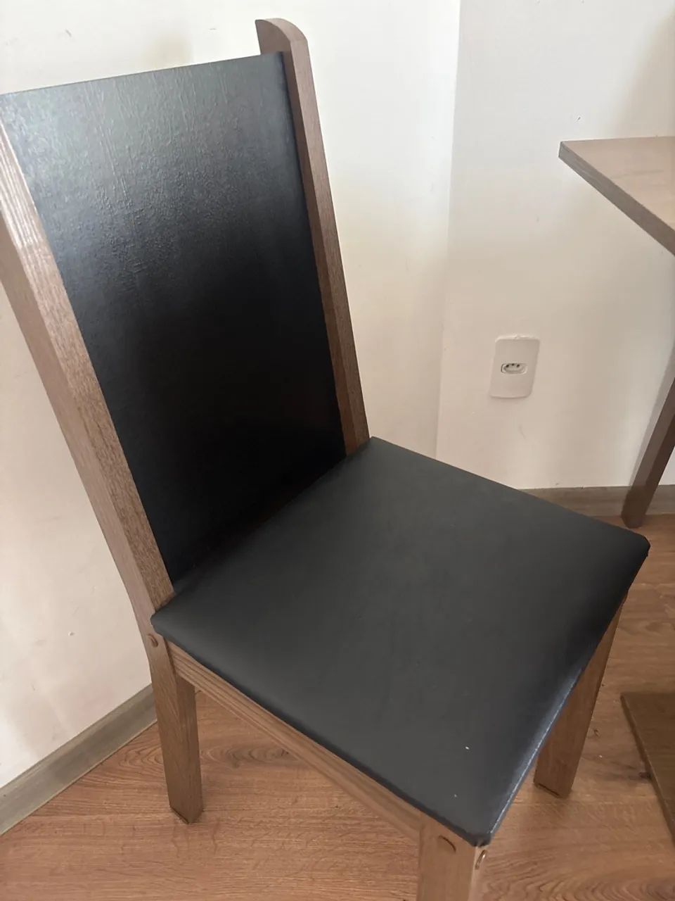 Conjunto Mesa com 4 cadeiras  - Foto 4