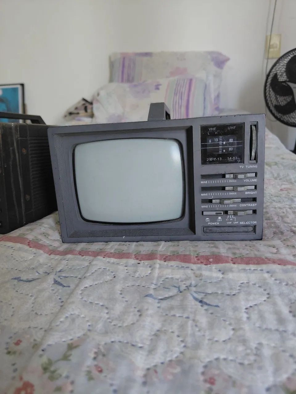tv portátil antiga - Foto 2