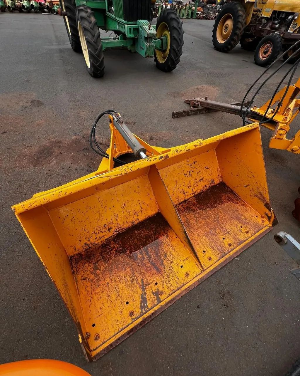 TRATOR VALTRA  - Foto 5