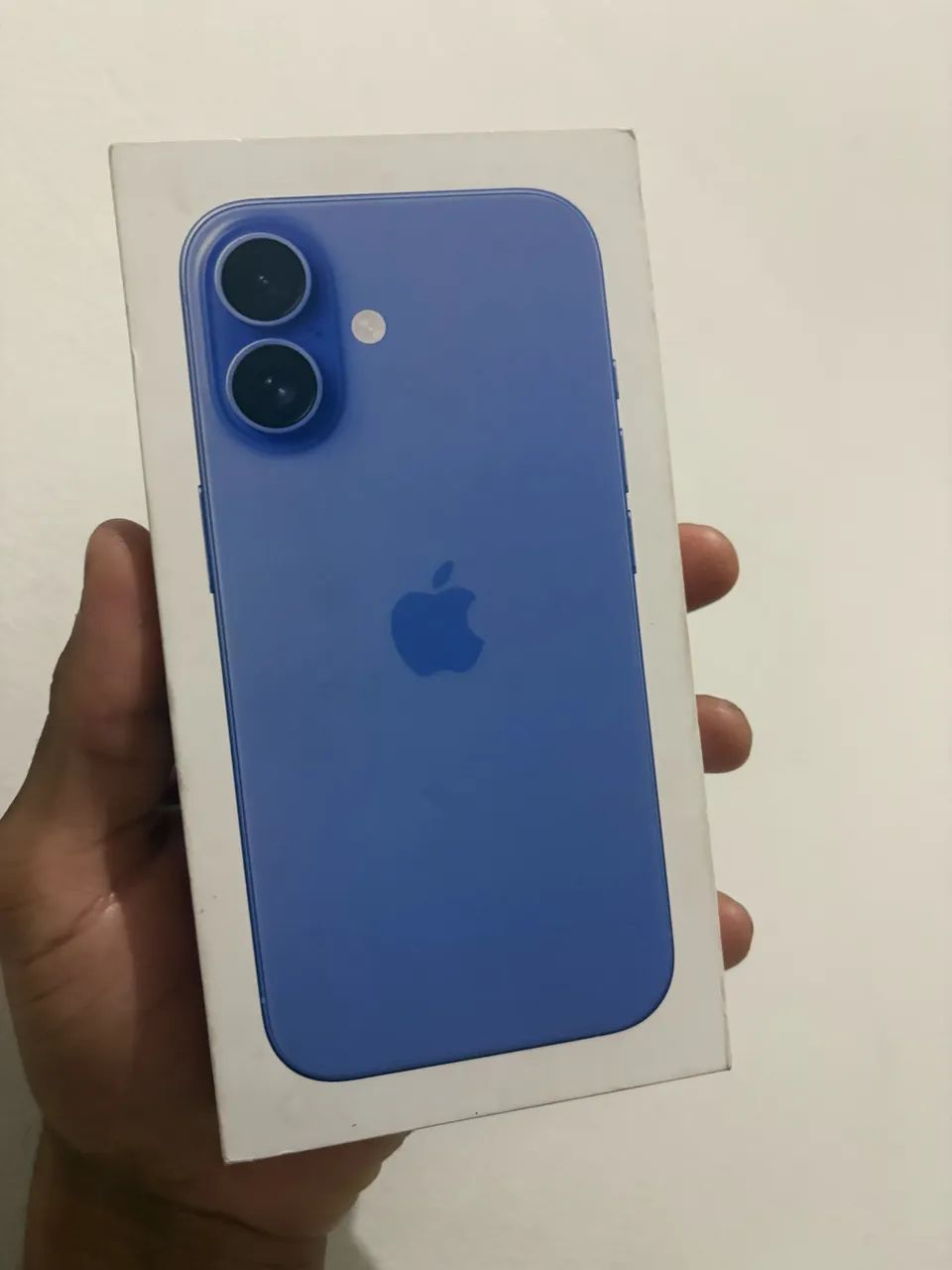 iPhone 16 