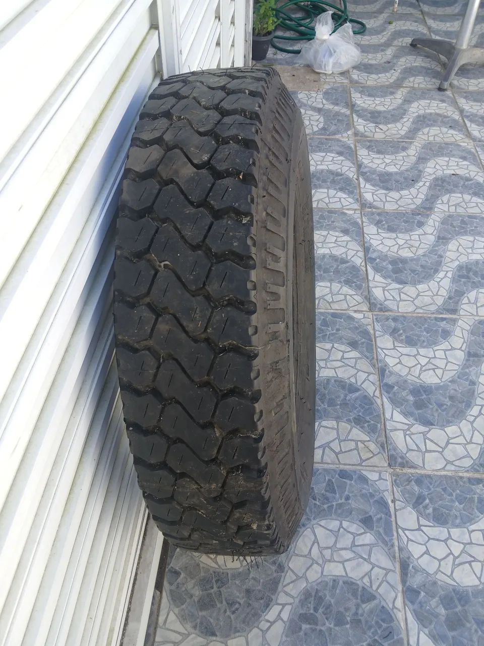 Pneu 7.50/ 16  - Foto 2