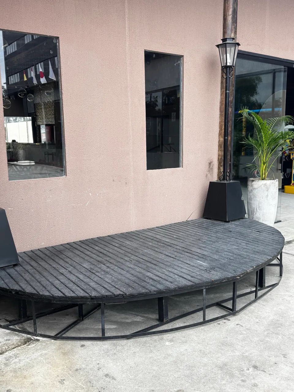 Palco em lua projetado com ferragem super reforçada e madeiras de lei - Foto 4