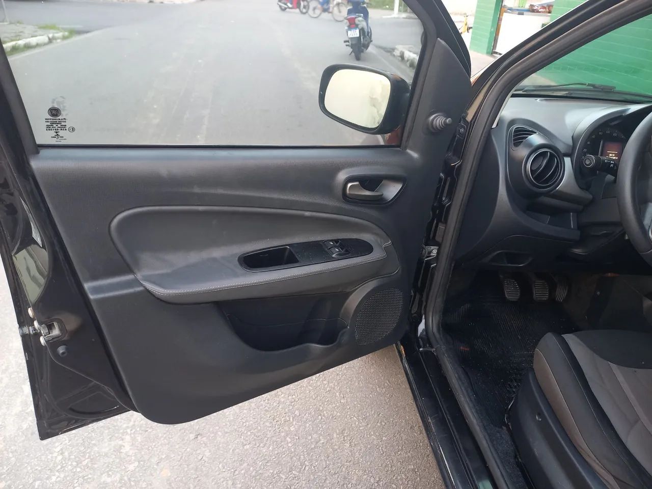 Fiat Uno WAY 1.0 Flex 6V 5P 2017 - Foto 5