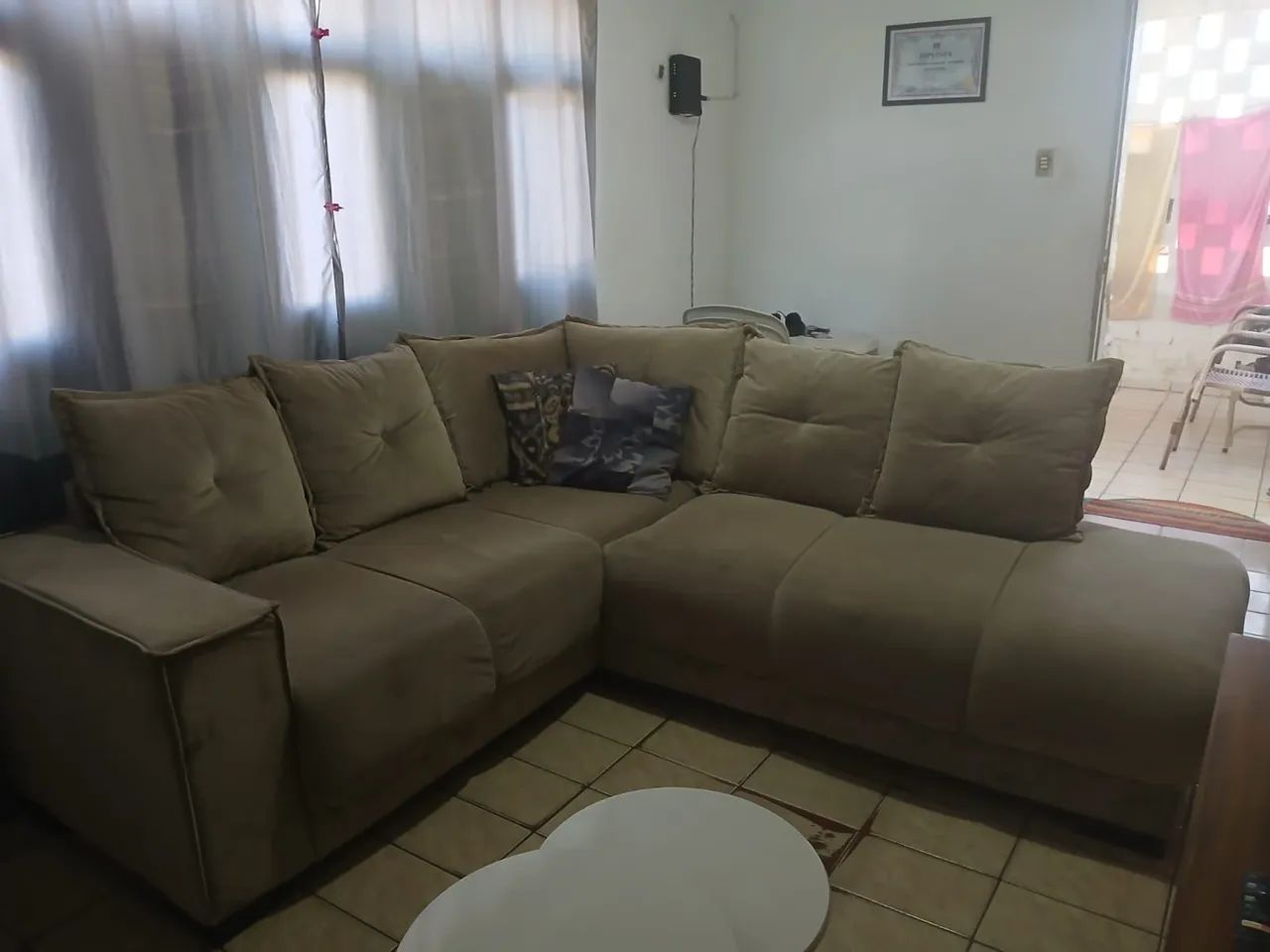 Sofá novo,em bom estado de conservação.  - Foto 2