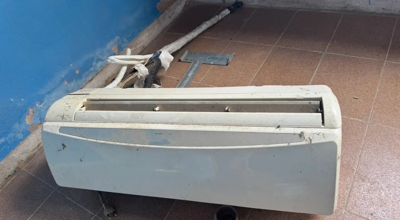 Vendo central de ar 12 mil Btu springer