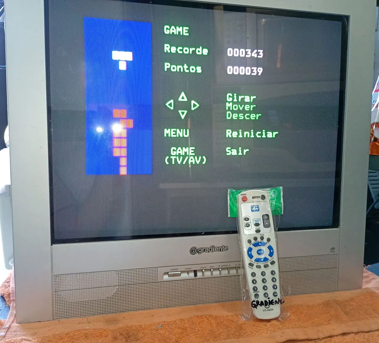 Tv 21 polegadas tela plana com GAME e controle  - Foto 2