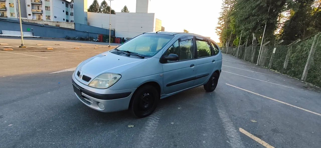 Renault Scenic SCéNIC RT/AUTH/AUTH/KIDS HI-FLEX 1.6 16V 2005