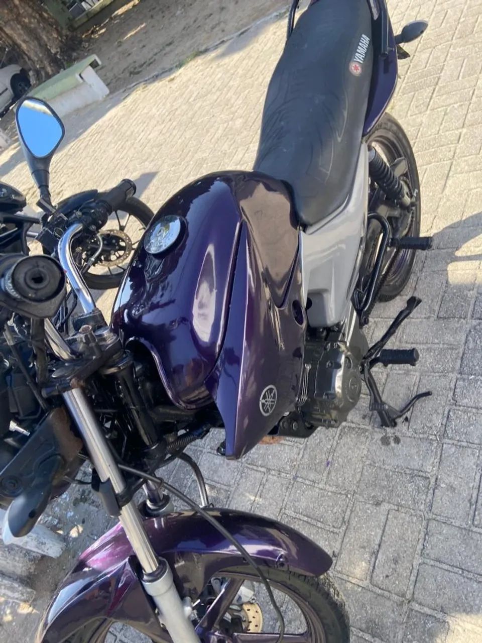 Vendo moto factor bem conservada 