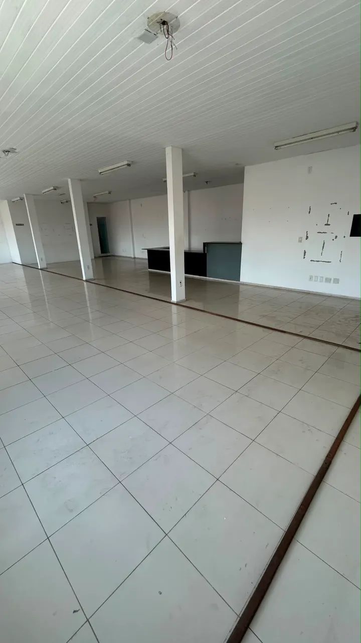 ALUGA-SE PONTO COMERCIAL NA PARTE SUPERIOR DO PRÉDIO  - Foto 3
