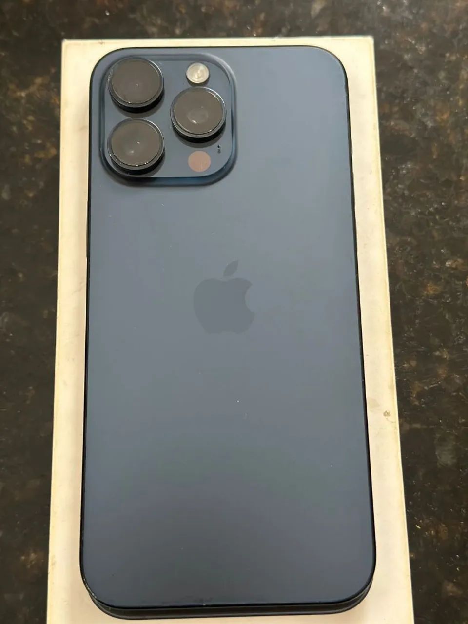 ? iPhone 15 Pro Max 256 GB ? R$ 4.000