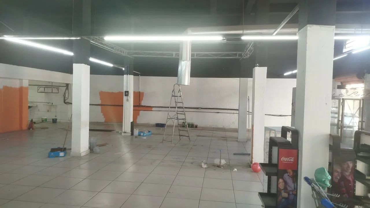 Alugo lojão de 290m2 no centro comercial do Palmital (Santa Luzia) - Foto 5