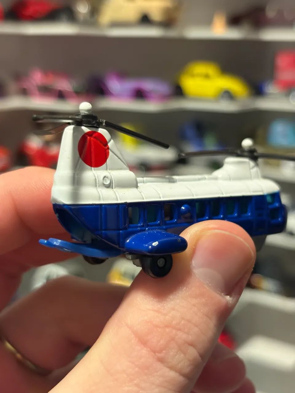 helicóptero Tomica - Foto 2