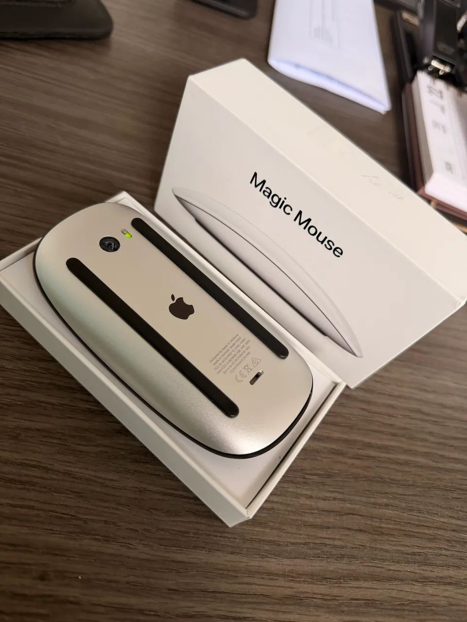 Mouse Apple Magic 2 A1657 cinza-espacial - Foto 4