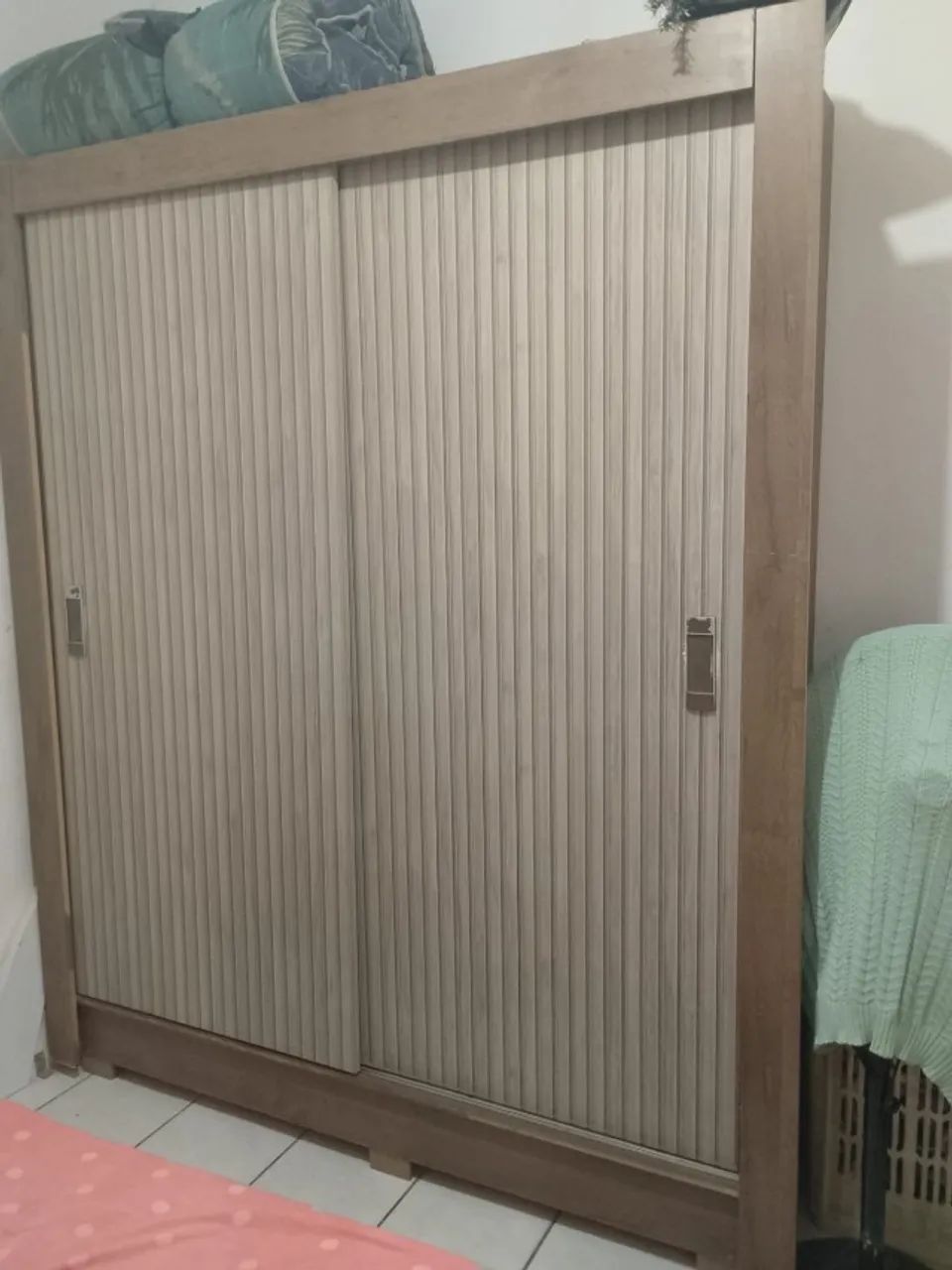 Guarda-roupa .