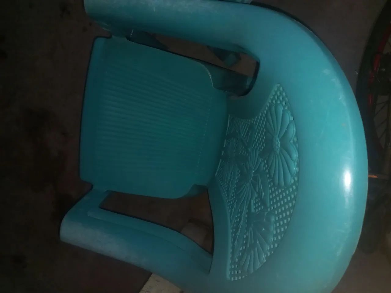 Cadeira de plástico  - Foto 3