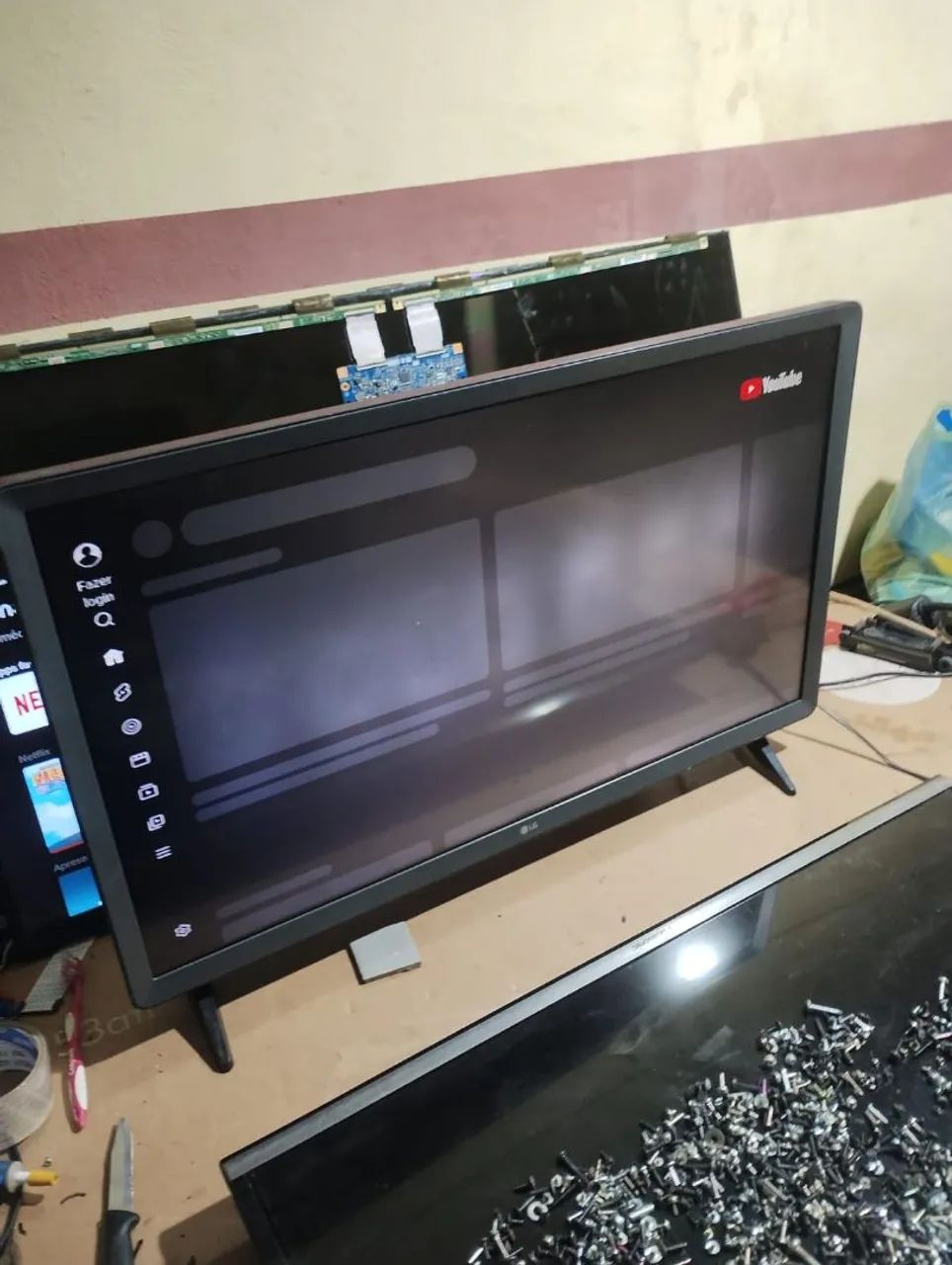 Vendo televisão 32 polegadas LG Smart - Foto 3