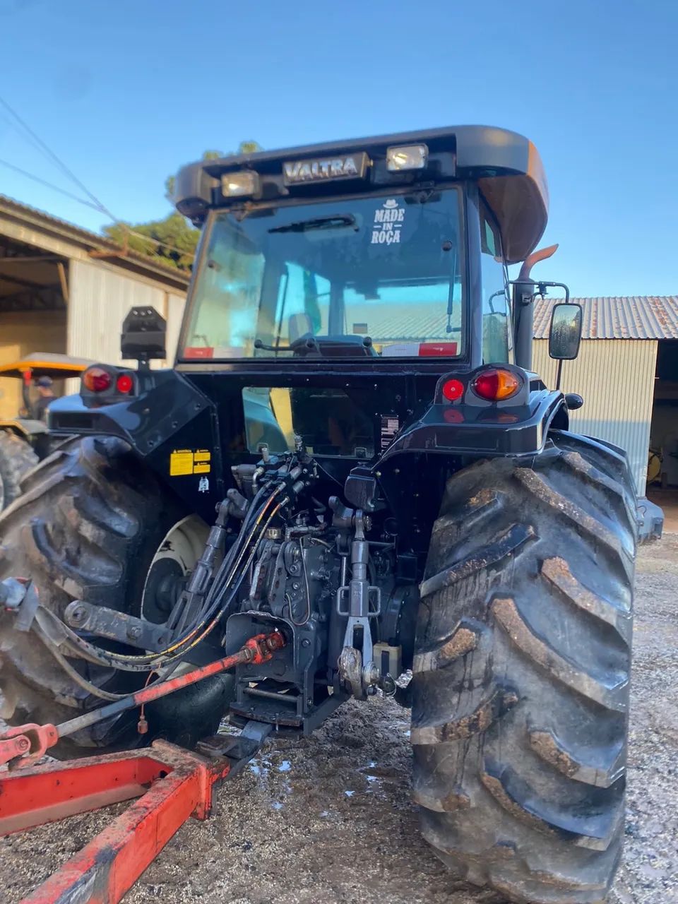 Trator Valtra - Foto 3