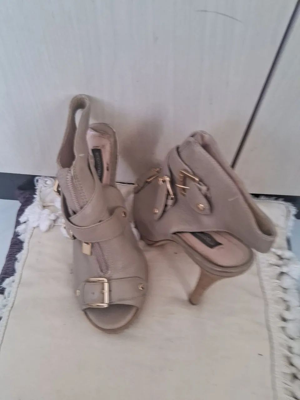 Venda de sapatos em bom estado com qualidade - Foto 3