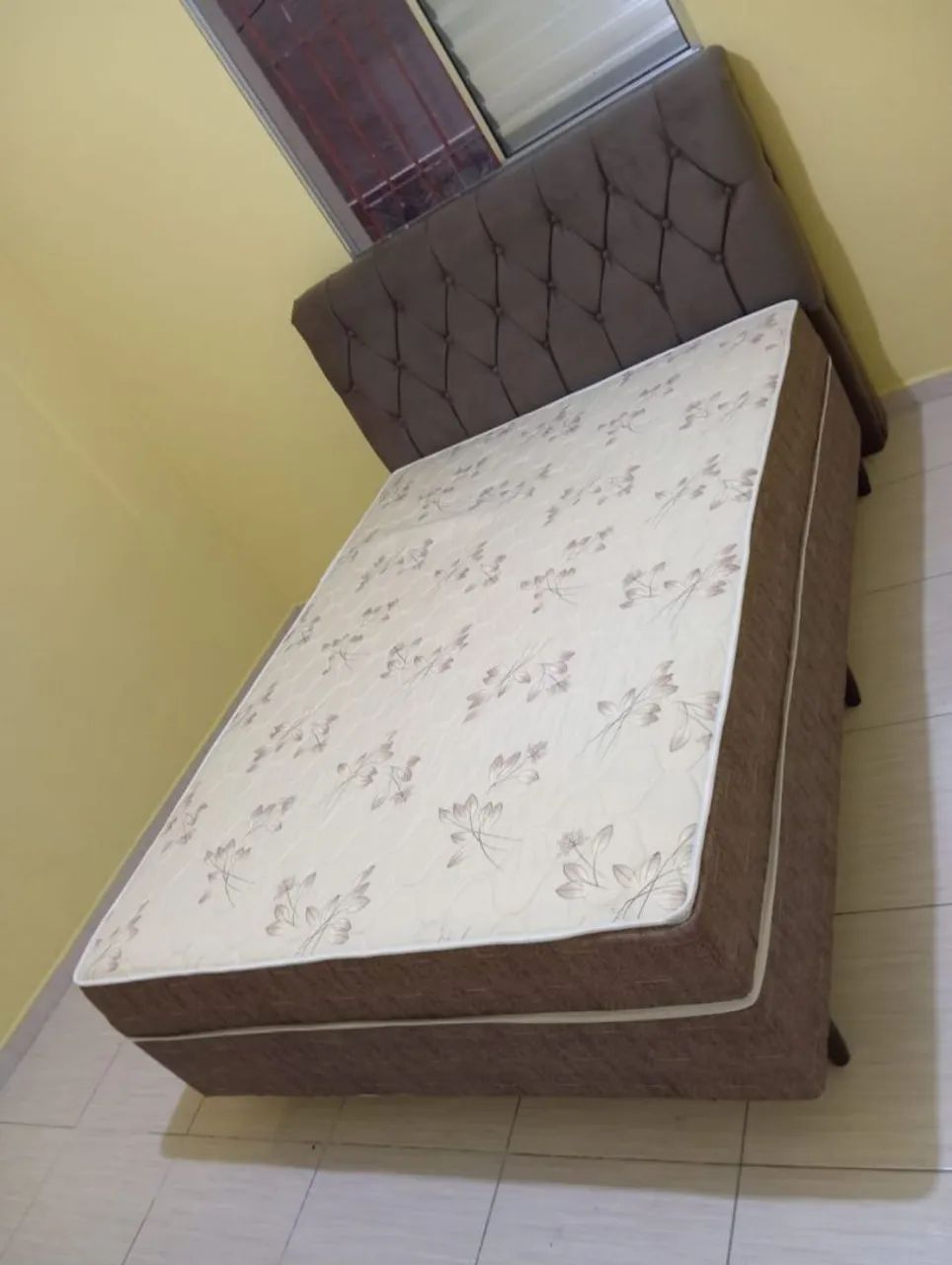 Cama Box Casal com Cabeceira Estofada - QUASE NOVA! - Foto 2