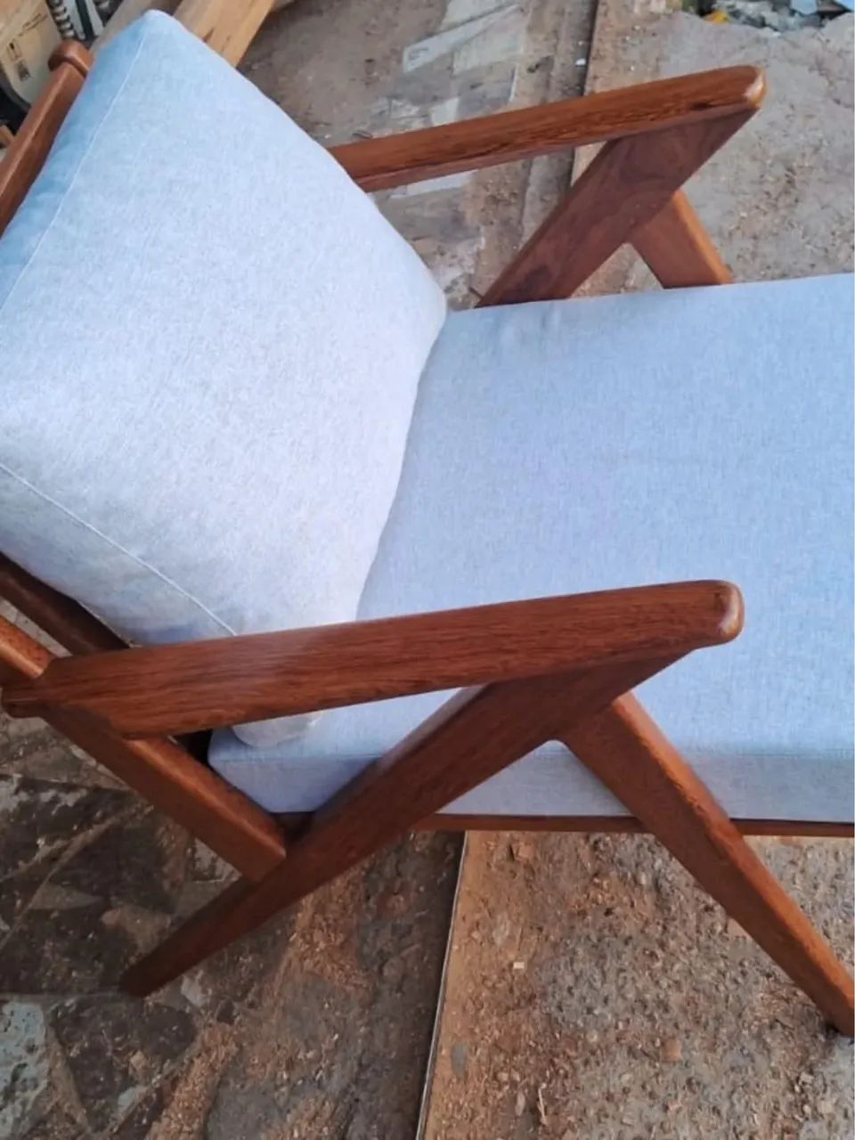 Vende-se DUAS poltronas sucupira vermelha  - Foto 2