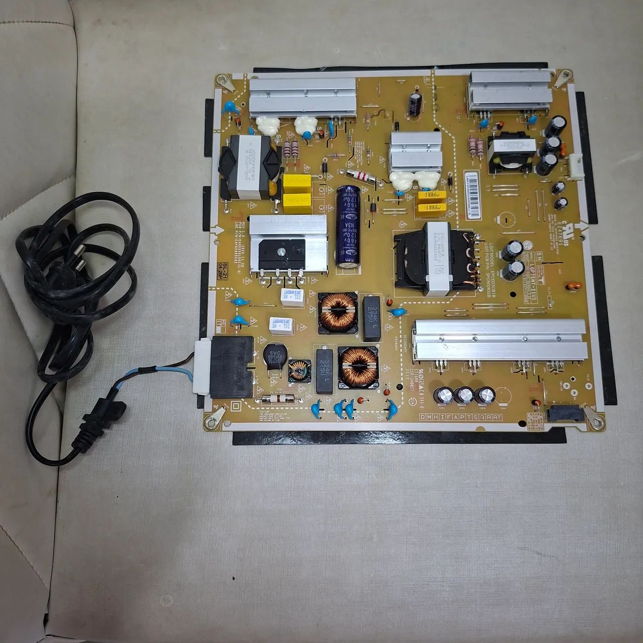 Placa TV LG 75 "