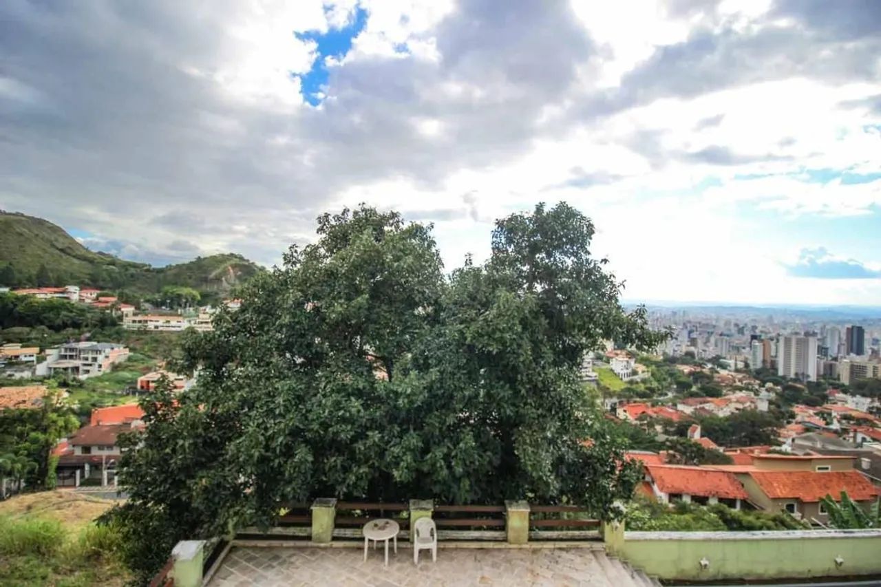 Casa à Venda - Mangabeiras, 3 Quartos, 500 m2 - Foto 4