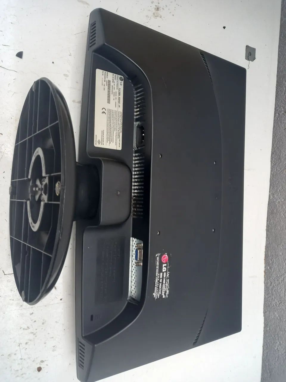 Monitor lg 20 polegadas entrada vga usado!! - Foto 5