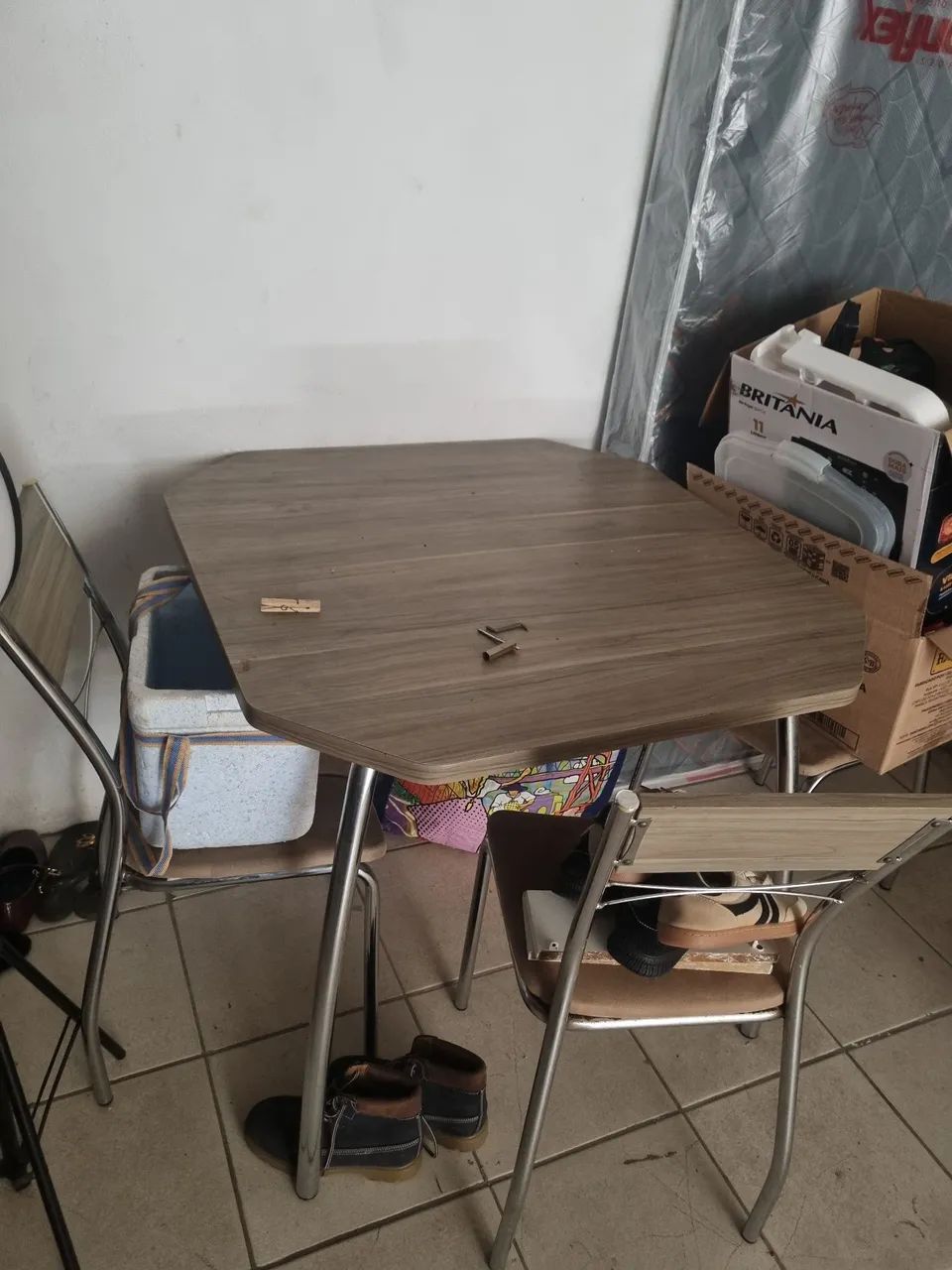 Mesa de comer com 4 cadeiras - Foto 2