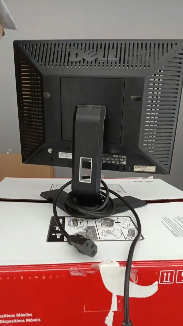Monitor DELL 3x4 - Foto 2