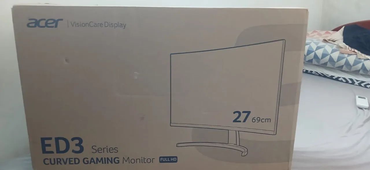 Monitor full HD curvo Acer 165 HZ 27 polegadas