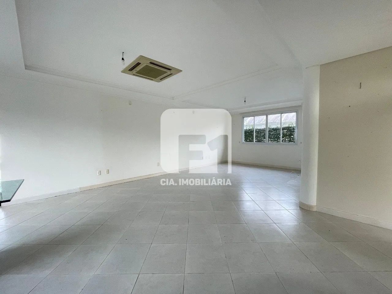 Casa de 4 quartos semi mobiliada em Jurerê - Foto 3