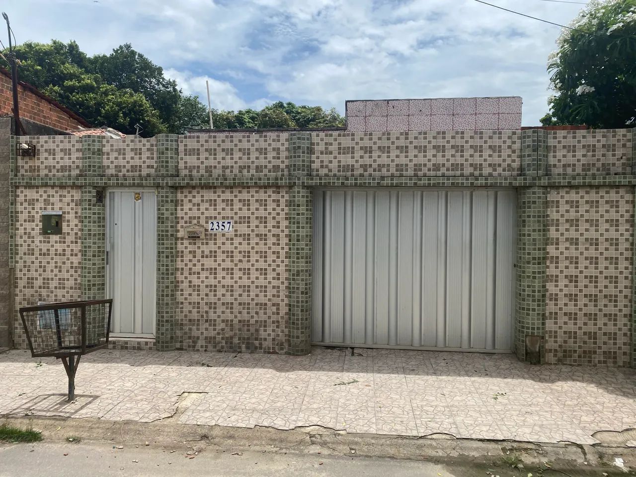 VENDO ÓTIMA CASA PRÓXIMO AO ARARIPE SUPERMERCADO!