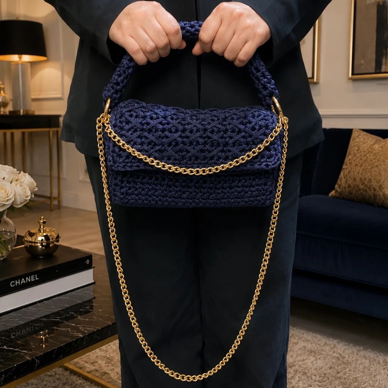 Bolsa de crochê sofisticada simples elegante de mão ou ombro - Foto 2