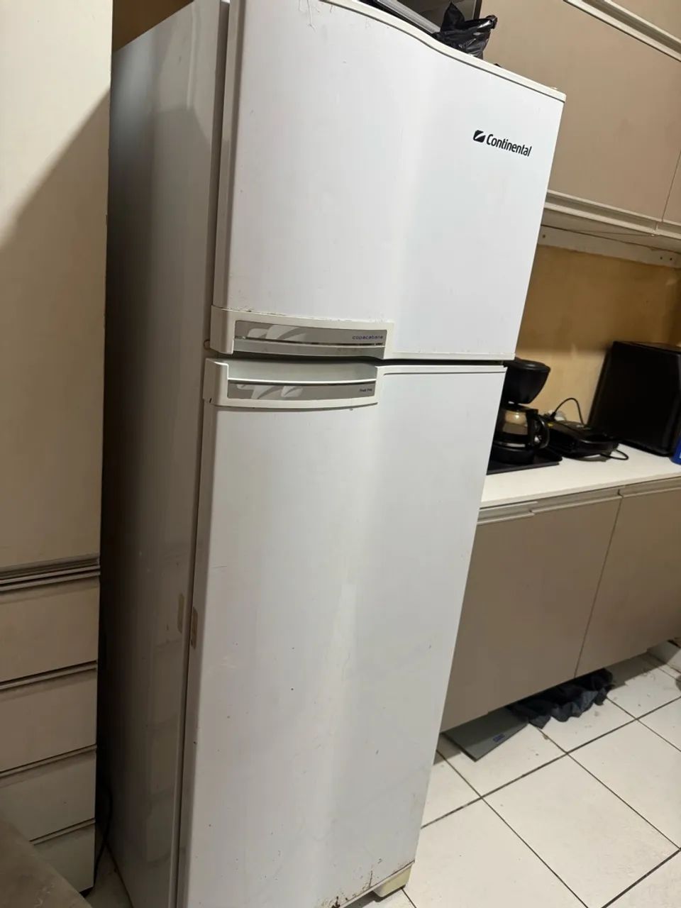 Vendo geladeira funcionando perfeitamente 