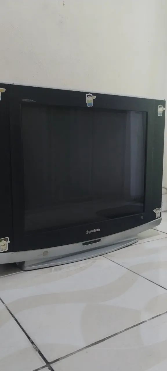 Vendo TV de 29 polegadas da gradiente de tubo funcionando em ótimo estado r$ 300