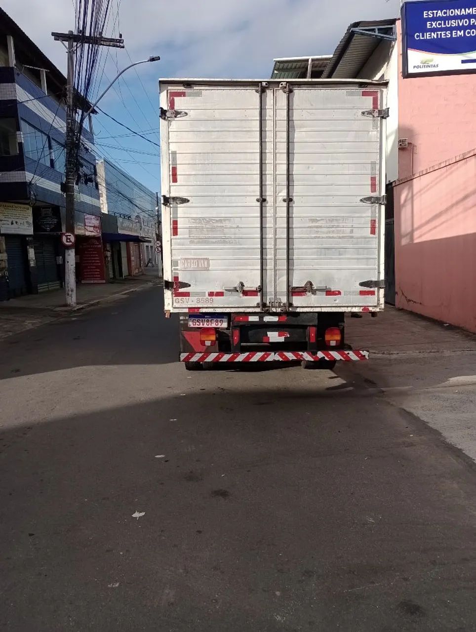 Caminhão baú  - Foto 2