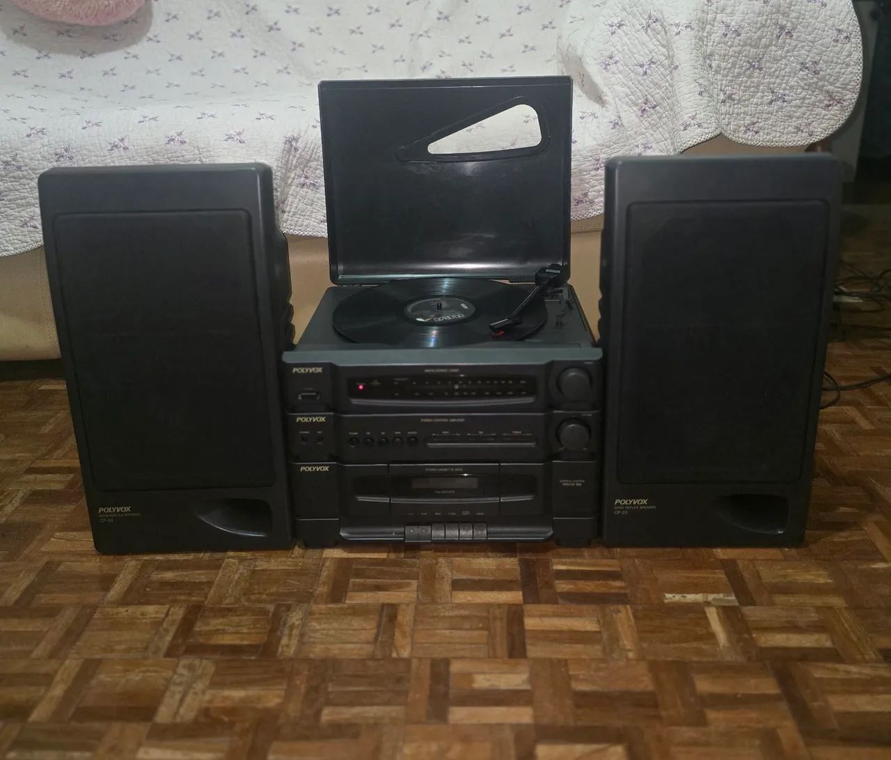 APARELHO DE SOM POLYVOX COM TOCA DISCOS!