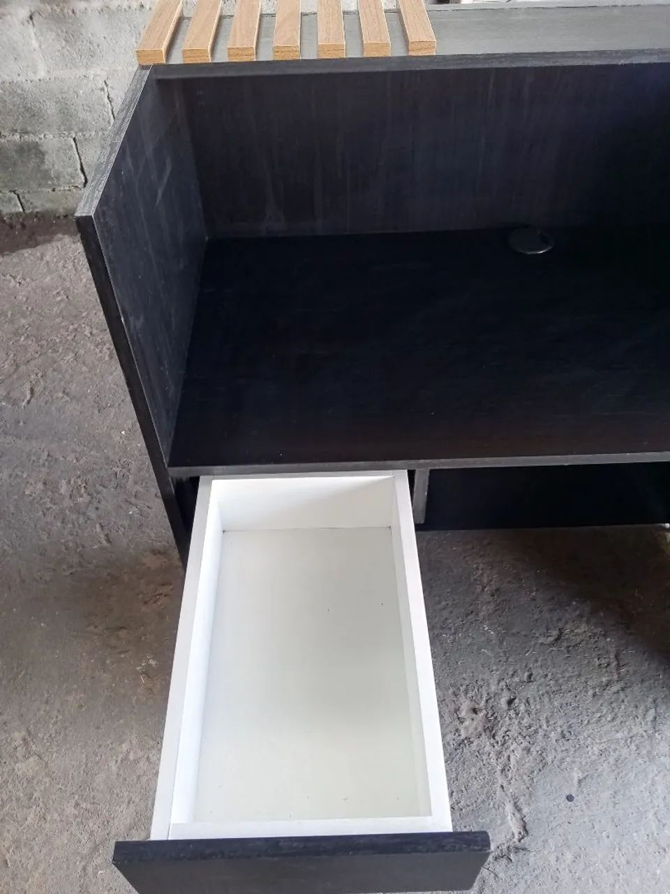Escrivaninha c/gaveta - Foto 2