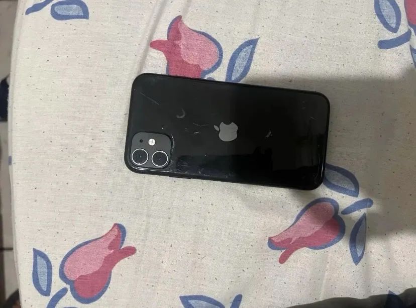 iPhone 11