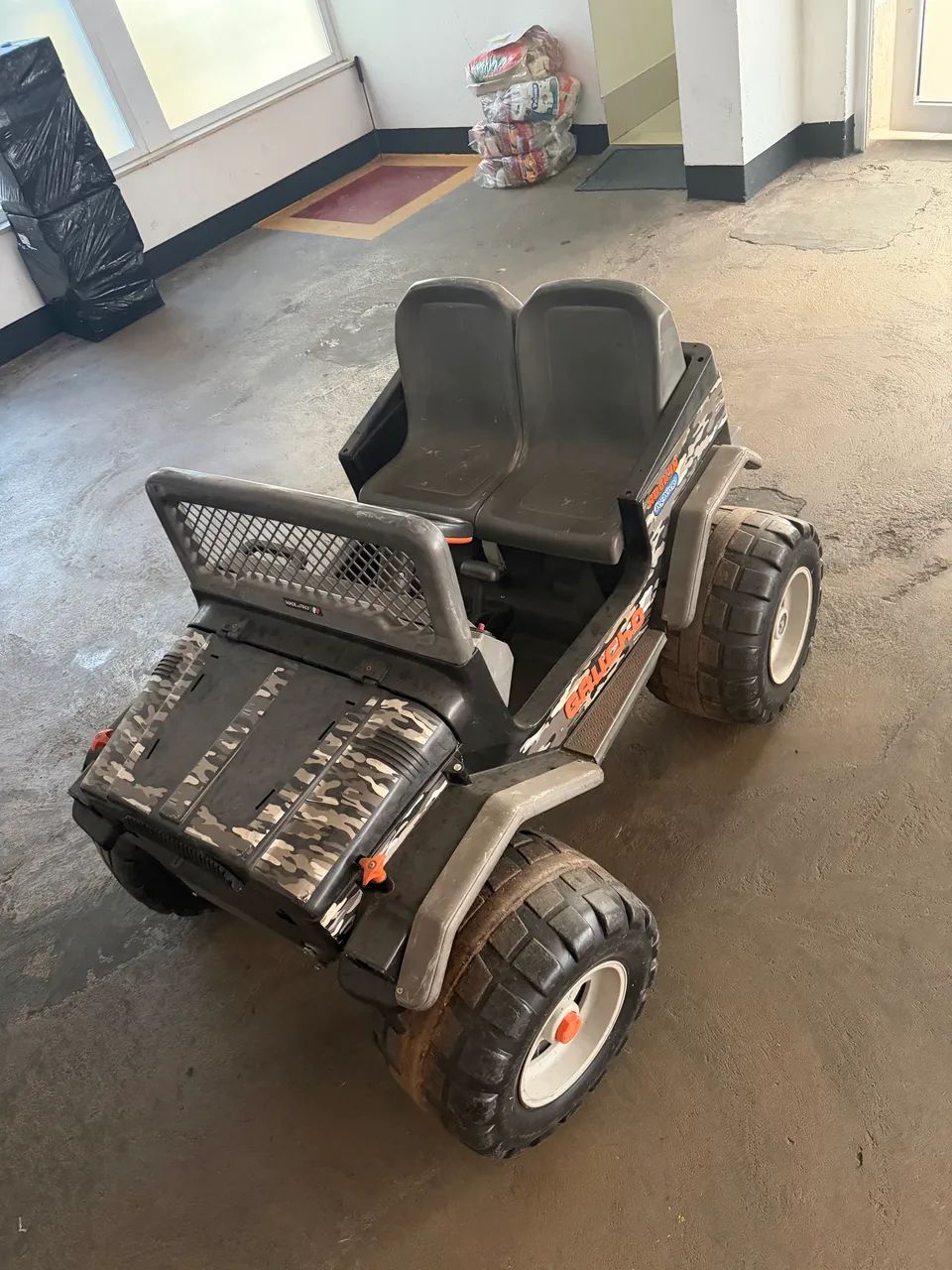 JEEP ELETRICO INFANTIL 