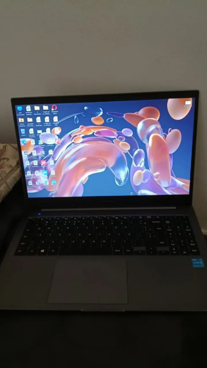 Vendo Notebook Semi novo