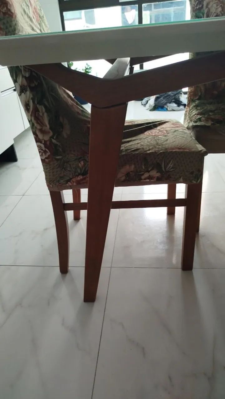 Mesa com 6 cadeiras  - Foto 2