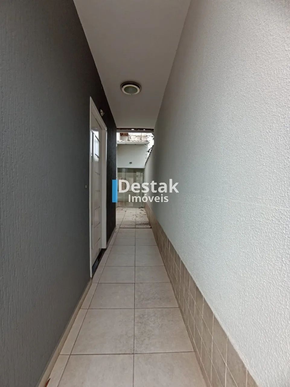 CASA LINEAR NO BAIRRO AERO CLUBE COM 3 QUARTOS SENDO 1 SUÍTE - Foto 5