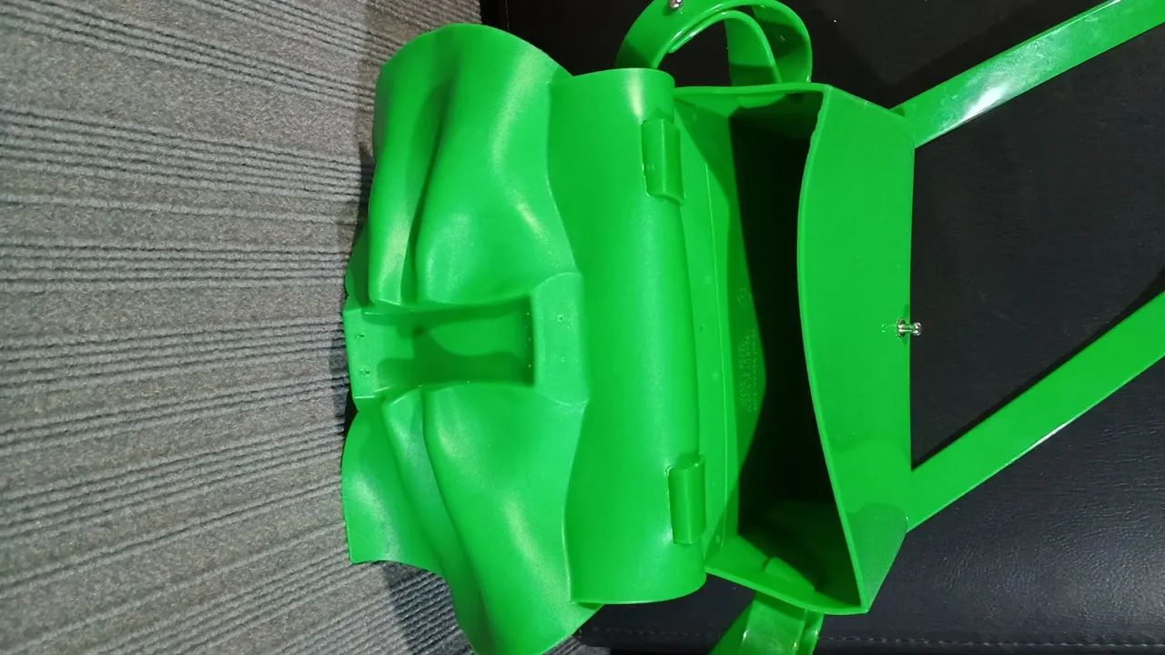 Bolsa Melissa em formato de laço cheiro de chiclete - Foto 2