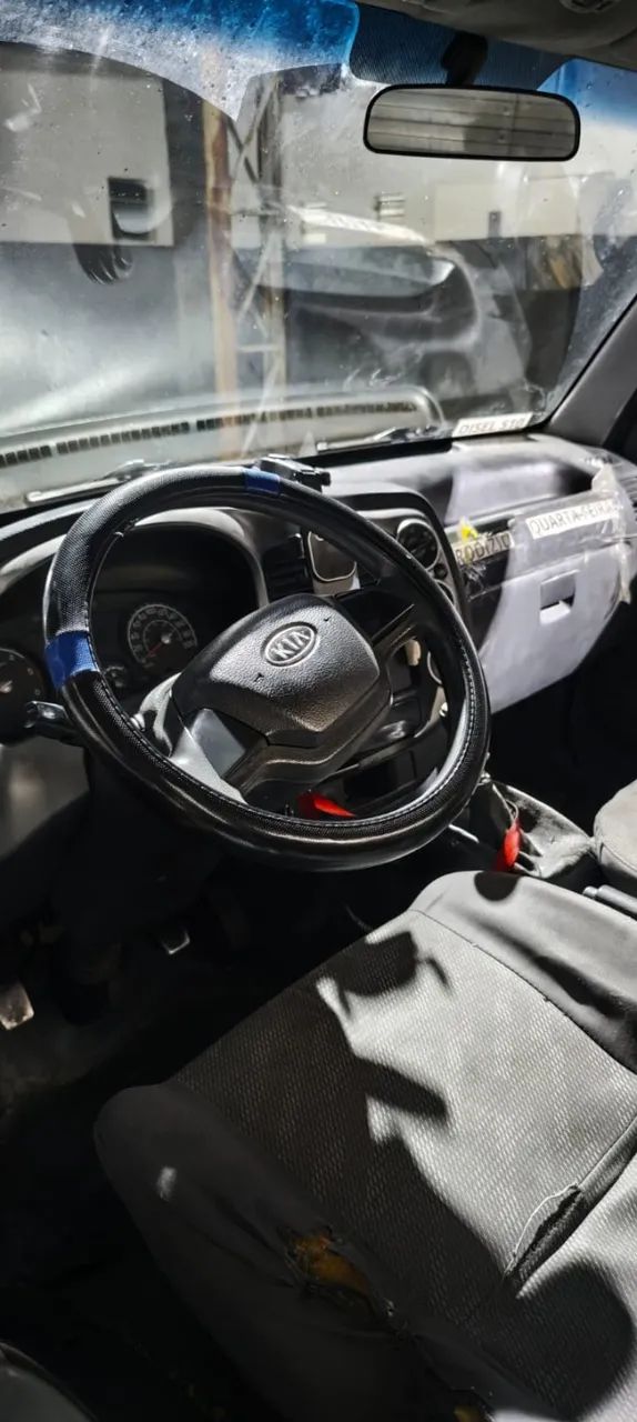 Kia Bongo 2.5 Turbo 2013 Baú - Foto 5