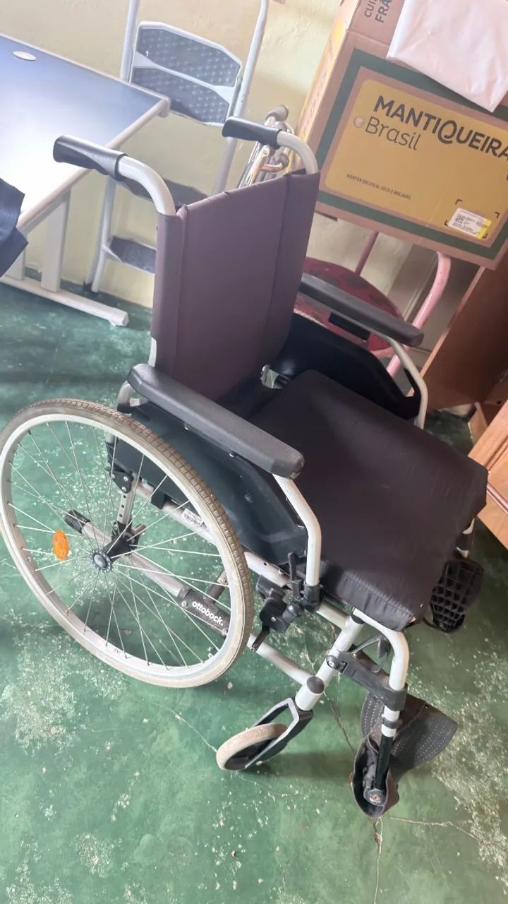 Cama Elétrica Hospitalar e Cadeira de Rodas - Foto 5
