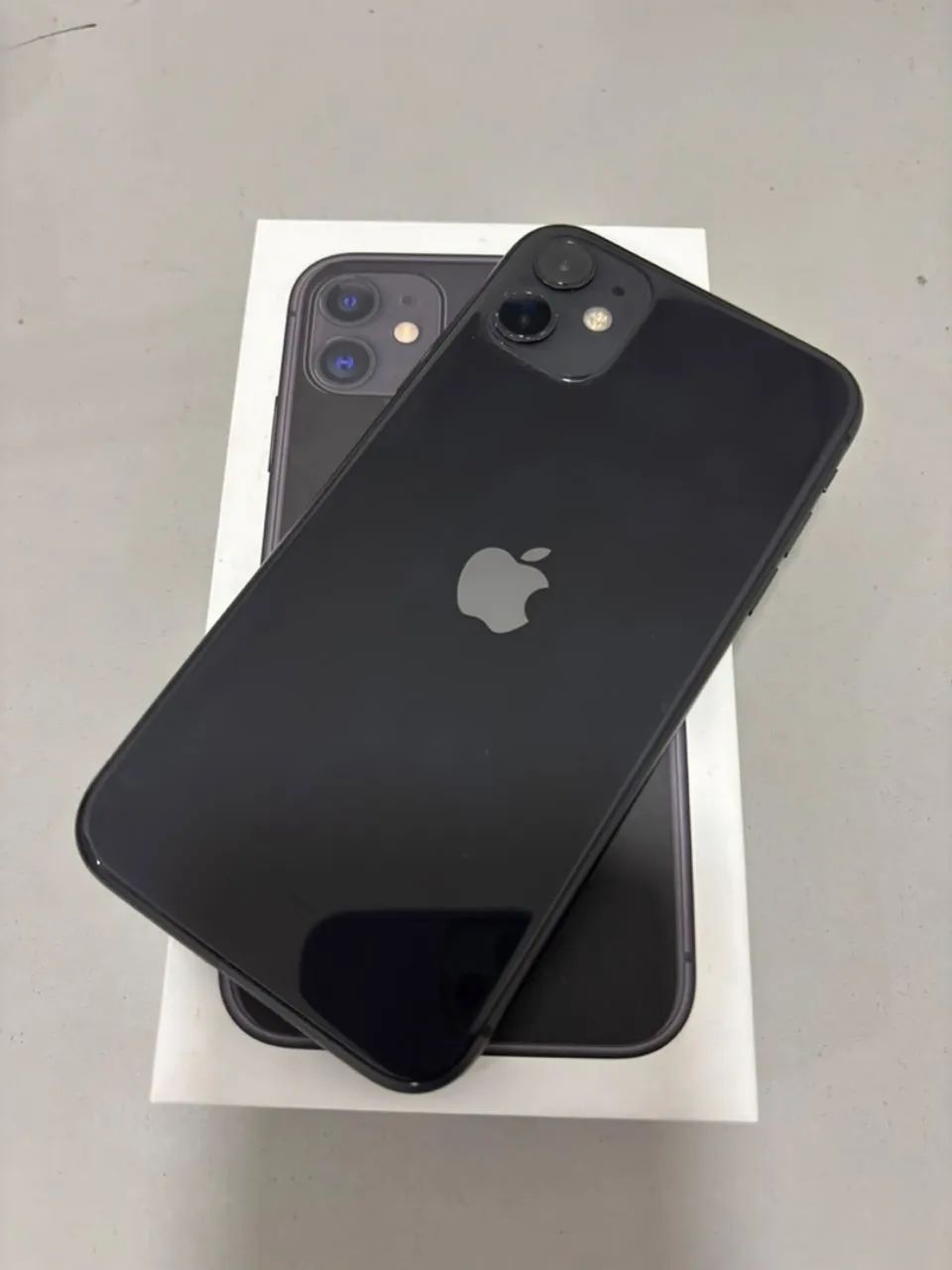 Iphone 11 64 GB - único dono  - Foto 2