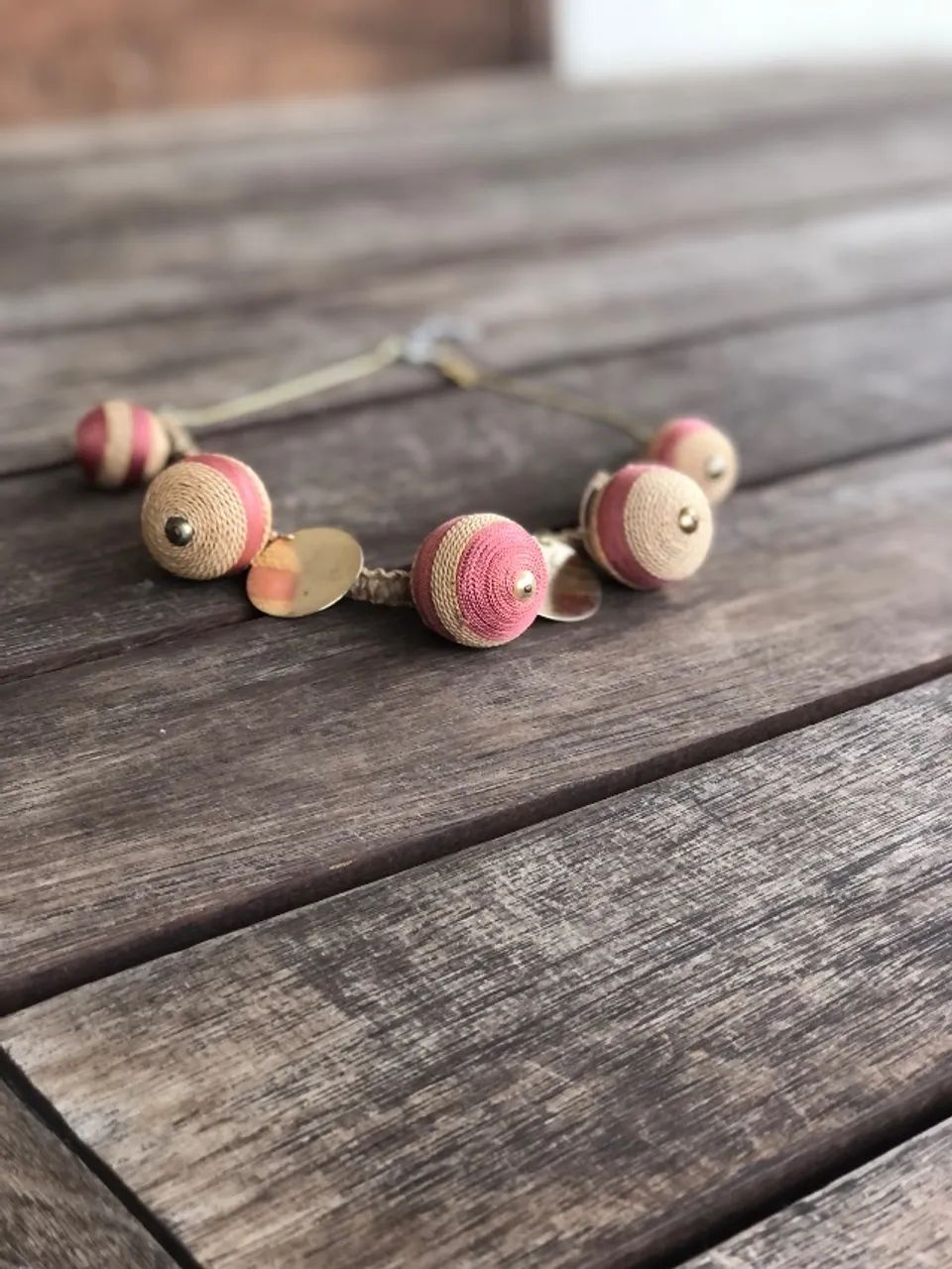 Colar Maria Filó rosa e dourado artesanal - Foto 2