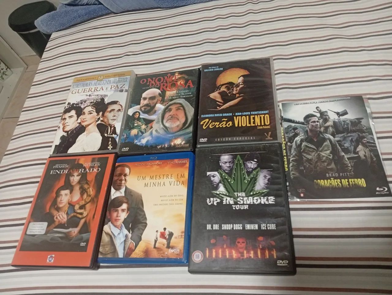 DVDs com clássicos do Cinema e outros.