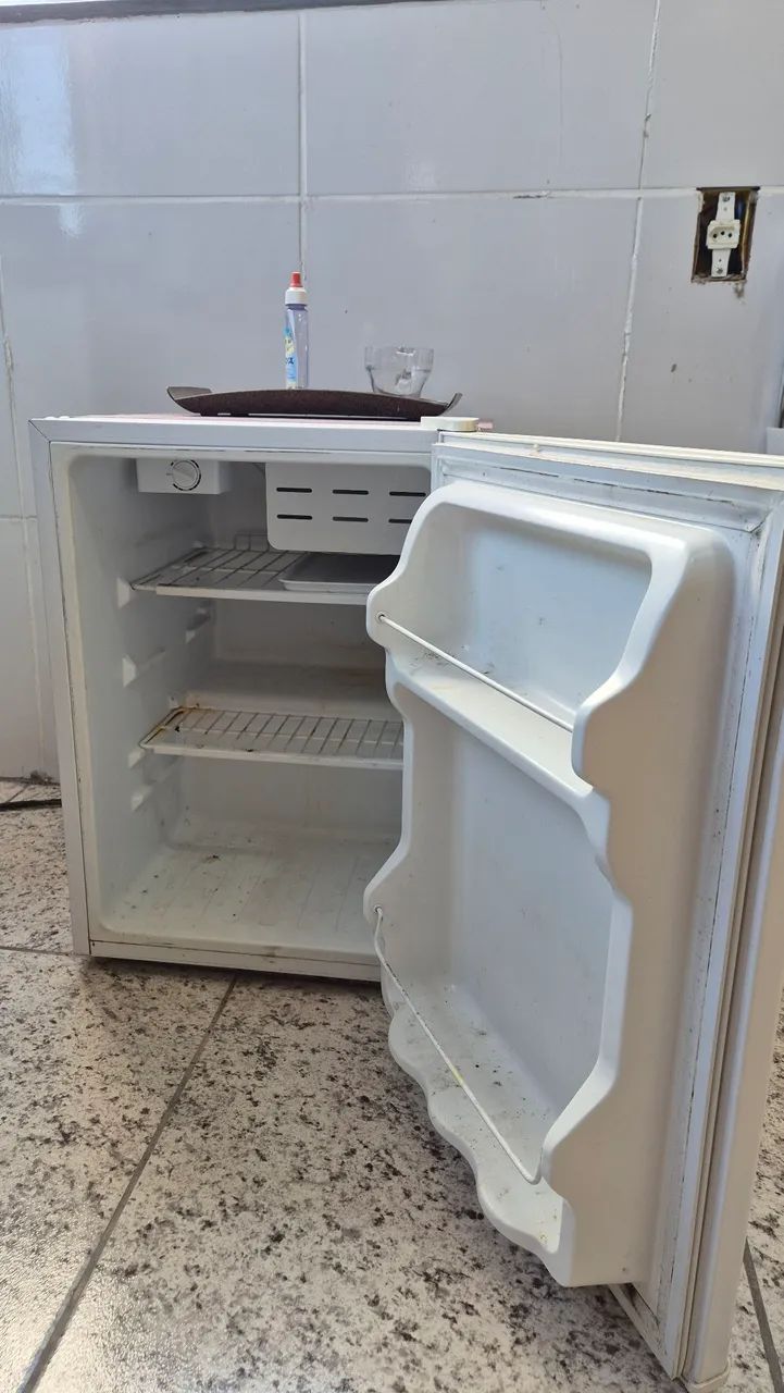 frigobar philco pfg85b - Foto 4